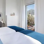 Frontline Beach & Sea Views - 2 Bedrooms - 2 Bathrooms - Puerto Banus Apartment